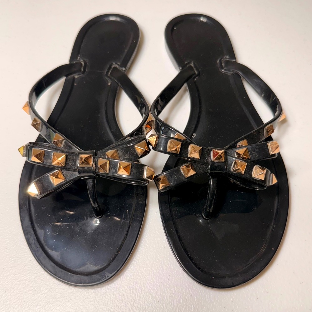 Black Studded Jelly Bow Sandals Gold Pyramid Rockstud Style Flip Flops Size 40